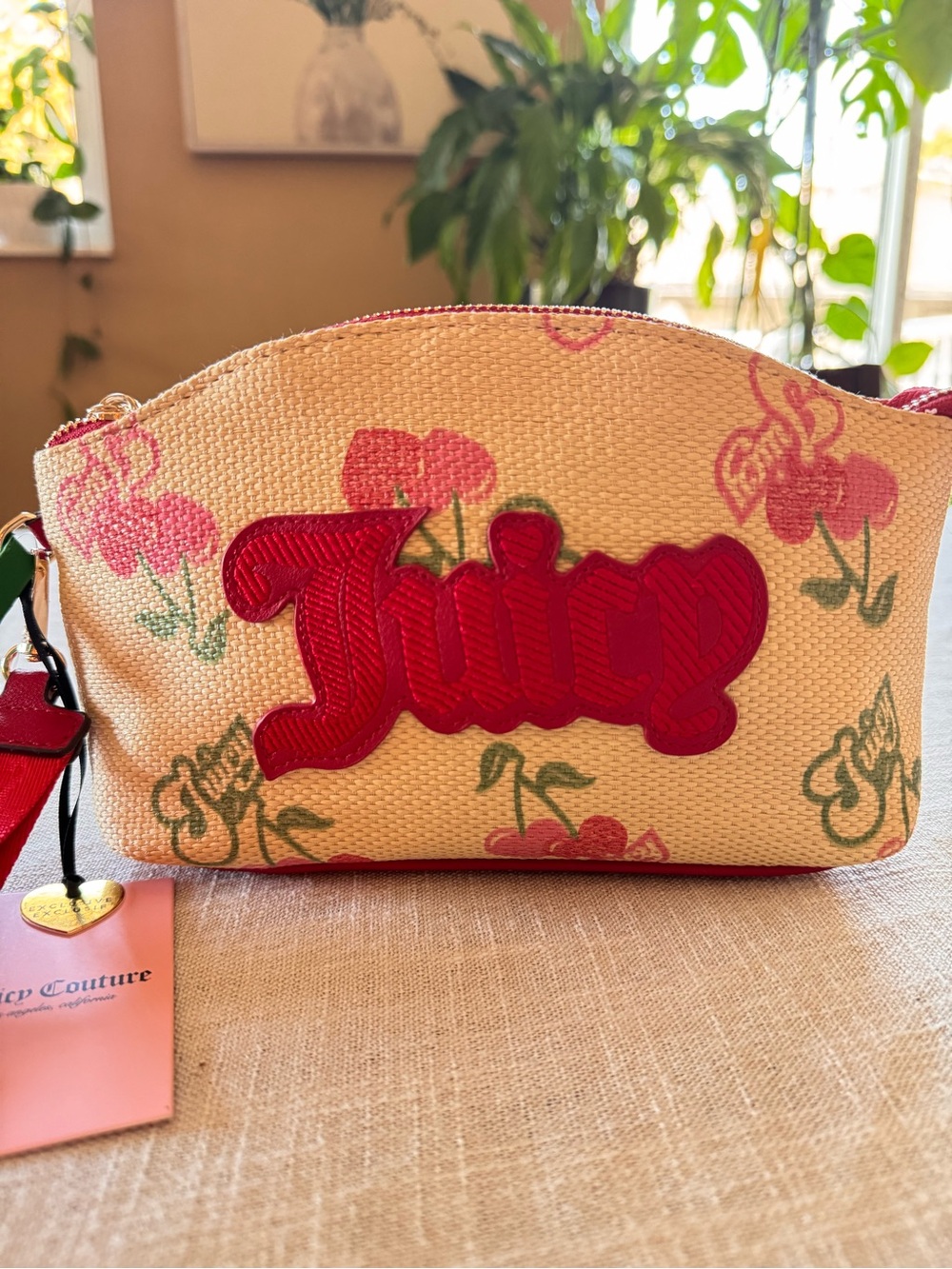 Juicy Couture NWT Paradise Wristlet Pouch